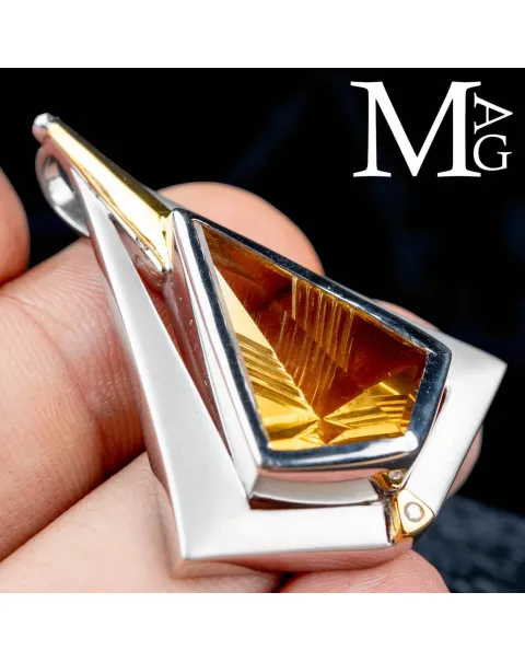 Esclusivo Gioiello in Argento e Oro con Quarzo Citrino Naturale e Diamantino.