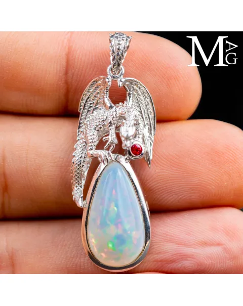 Ciondolo in Argento Linea Dragon con Opale Etiope e Rubino Birmano.