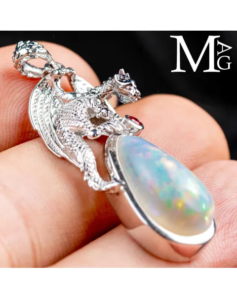 Ciondolo in Argento Linea Dragon con Opale Etiope e Rubino Birmano.