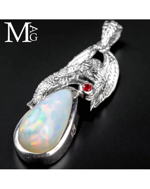Ciondolo in Argento Linea Dragon con Opale Etiope e Rubino Birmano.