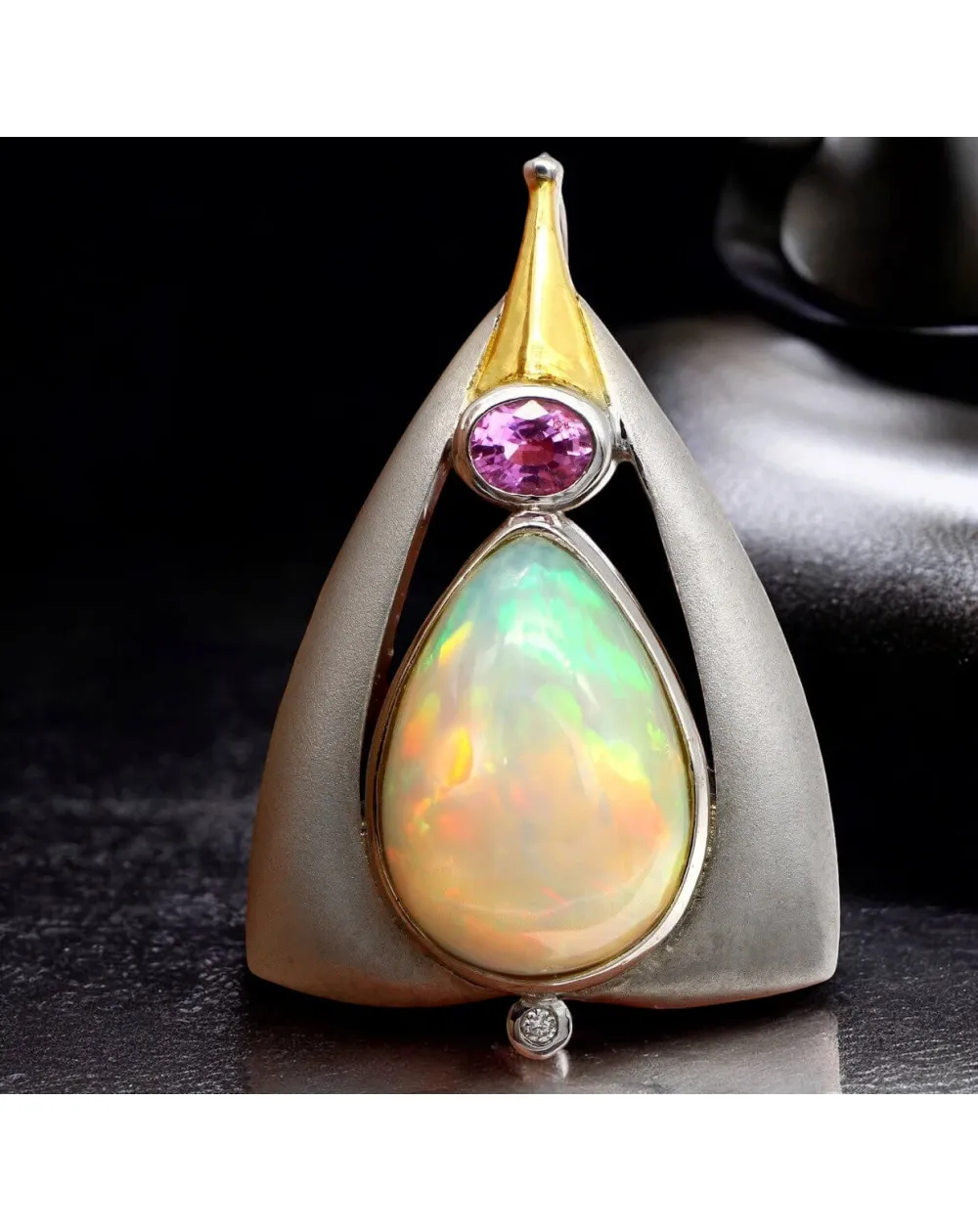 Gioiello in Argento e Oro: Opale Etiope, Zaffiro Rosa, Diamante.