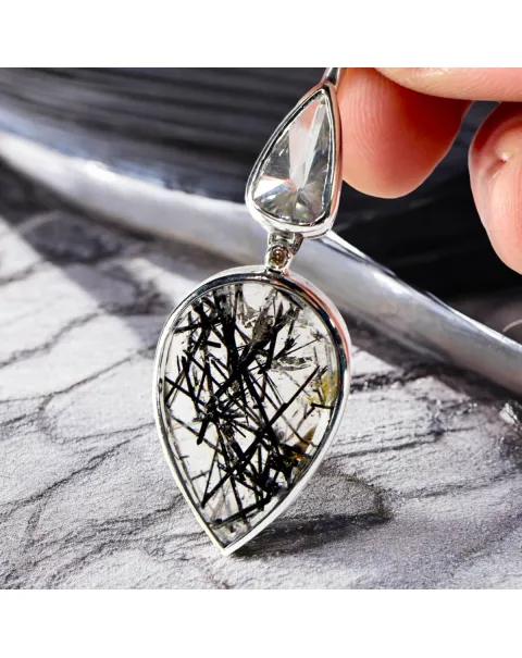 Orecchini in Argento con Quarzo Tormalinato, Quarzo Ialino e Diamanti.