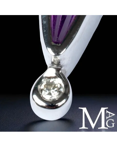 Collier con opale, ametista, smeraldo e diamante – ali in madreperla