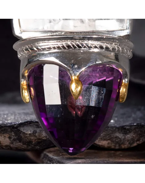 Amuleto Divino in Argento e Oro con Gemme Preziose e Icona del Buddha.
