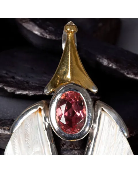 Amuleto Divino in Argento e Oro con Gemme Preziose e Icona del Buddha.