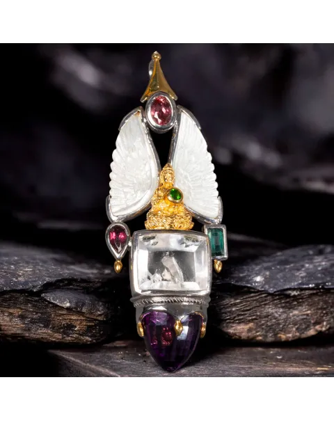 Amuleto Divino in Argento e Oro con Gemme Preziose e Icona del Buddha.
