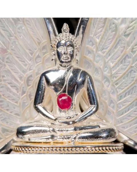 Gioiello Buddha: Argento e Oro con Opali, Rubino e Ametista.
