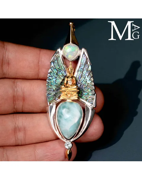 Gioiello in Argento con Buddha, Larimar, Opale, Paua Shell e Diamantino.