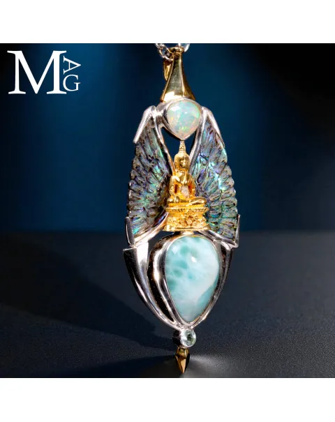 Gioiello in Argento con Buddha, Larimar, Opale, Paua Shell e Diamantino.