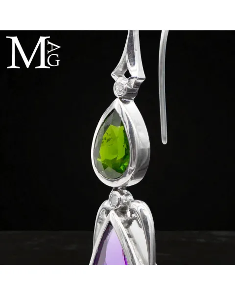 Orecchini in Argento con Ametista Boliviana, Peridoto e Diamanti – Design Contemporaneo ed Elegante.
