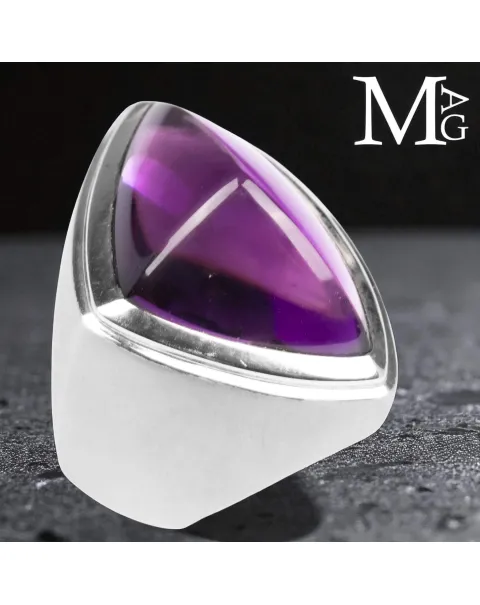 Elegante Anello in Argento con Ametista Boliviana.