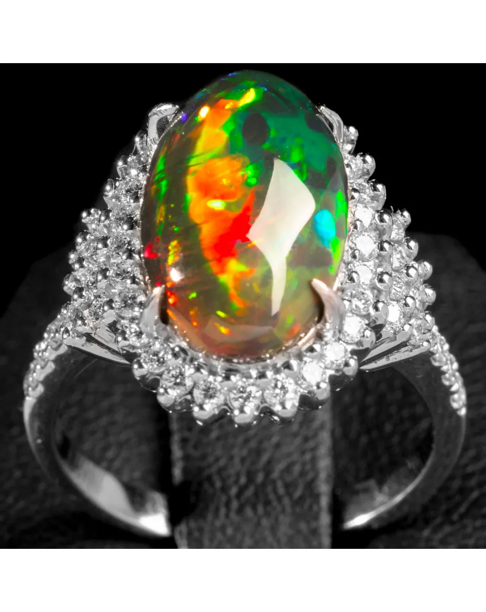 Anello d'oro con opale di fuoco messicana, 3,71ct