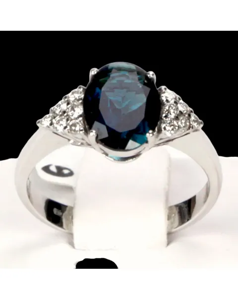 Anello in Oro Bianco con Tormalina Blu e Diamanti