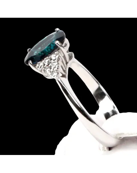 Anello in Oro Bianco con Tormalina Blu e Diamanti