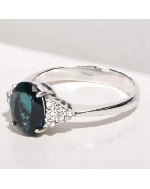 Anello in Oro Bianco con Tormalina Blu e Diamanti