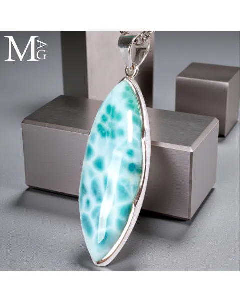 Larimar Naturale – Pietra del Mare Cristallizzata.