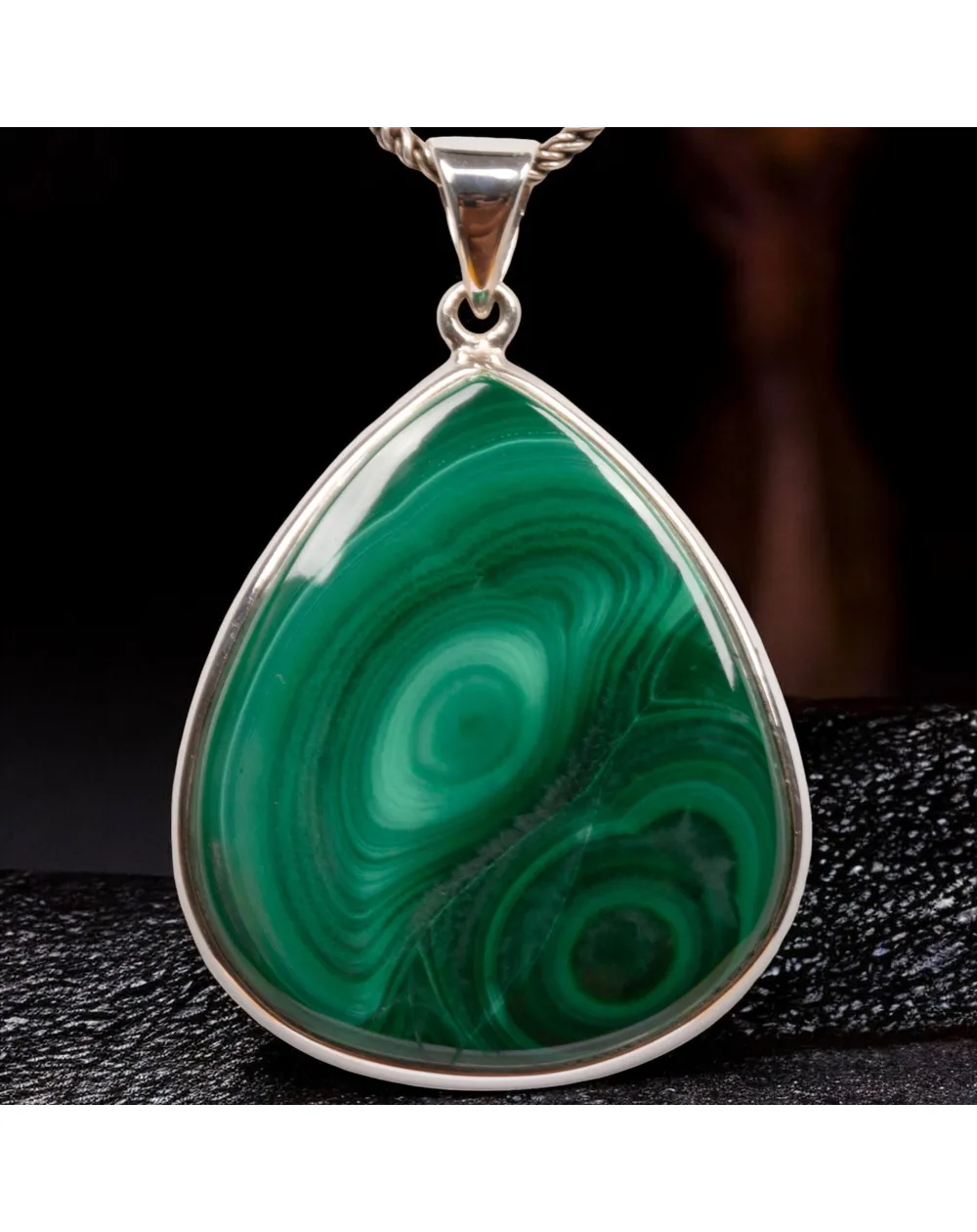 Ciondolo a Goccia in Argento con Malachite.