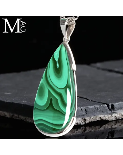 Ciondolo in argento con Malachite