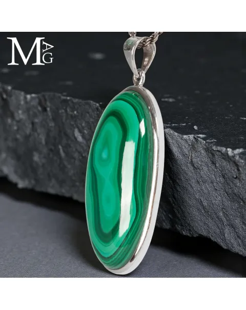 Ciondolo in Argento con Malachite ovale