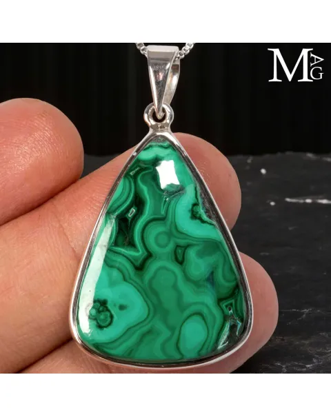 Ciondolo in argento con Malachite.