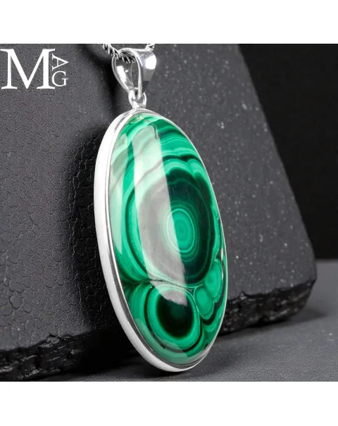 Ciondolo in Argento con Malachite Naturale.