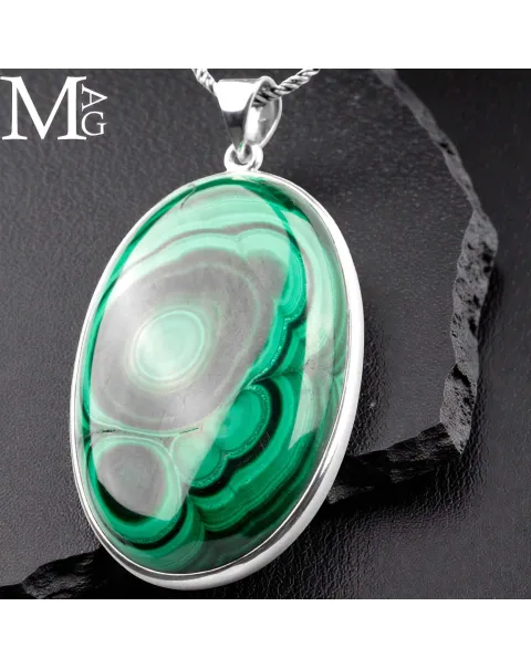 Ciondolo in Argento con Malachite Naturale.
