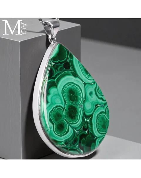 Ciondolo in Argento con Malachite del Congo.
