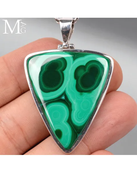 Ciondolo in Argento con Malachite Naturale.