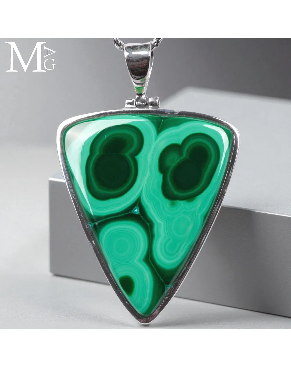 Ciondolo in Argento con Malachite Naturale.