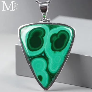 Ciondolo in Argento con Malachite Naturale.