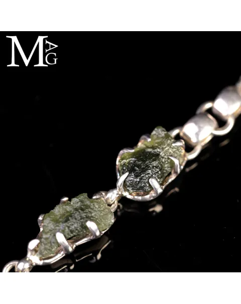 Bracciale in argento con Moldavite Naturale – Energia dallo Spazio