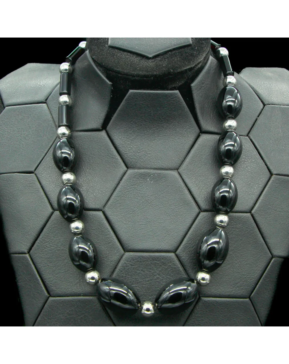 Collana in Onice Nero Messicano e Sfere in Acciaio