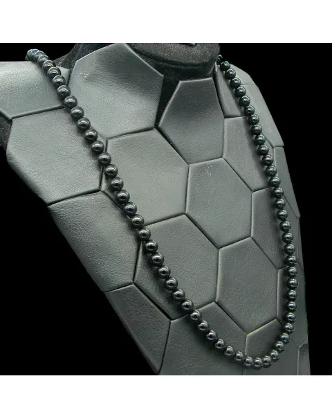 Collana lunga con perle di onice nero da 8 mm.
