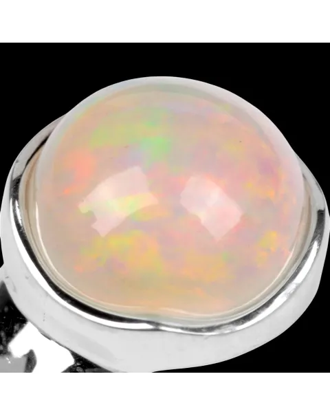 Anello in argento con opale etiope Welo.