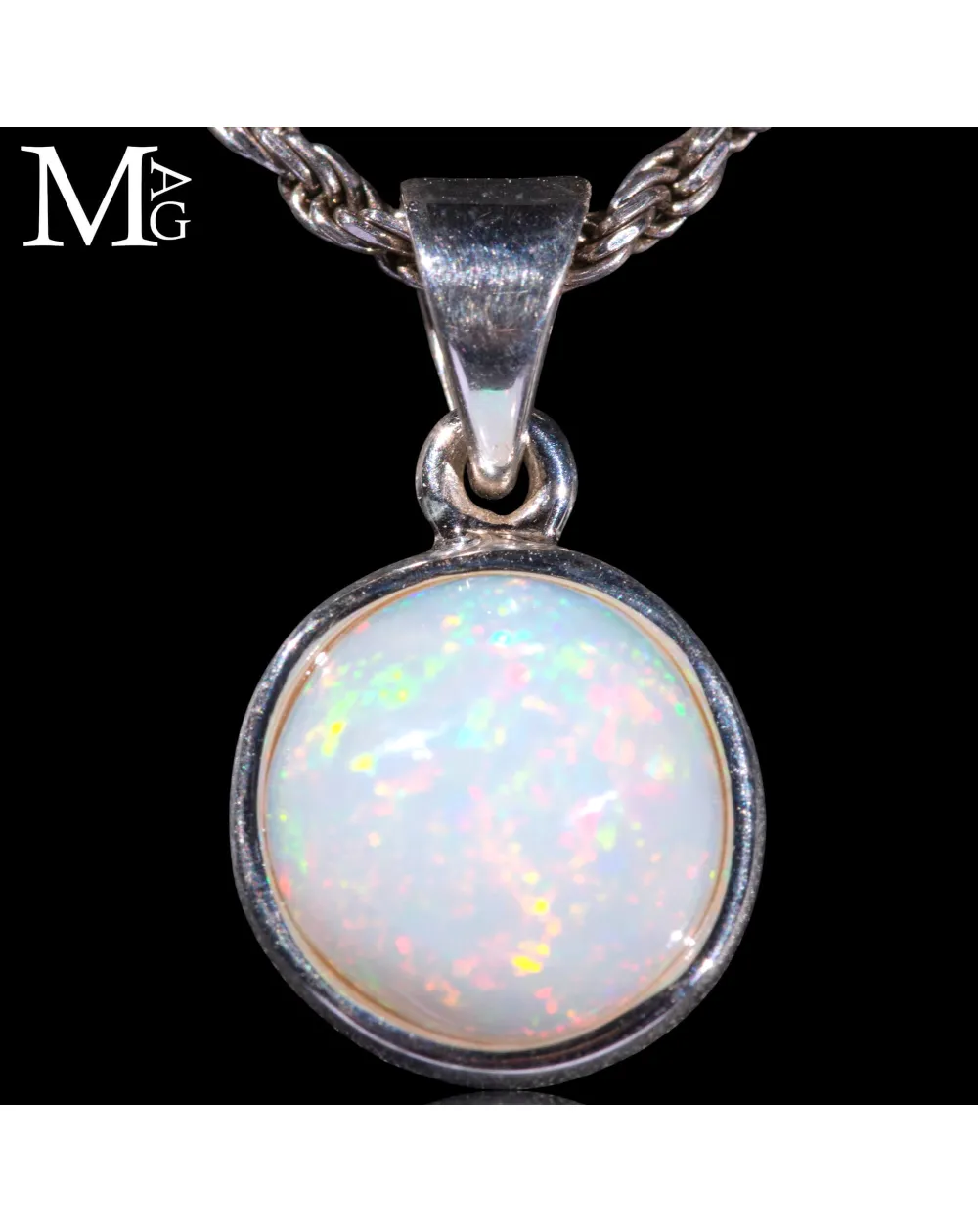 Ciondolo in argento con opale etiope di Welo