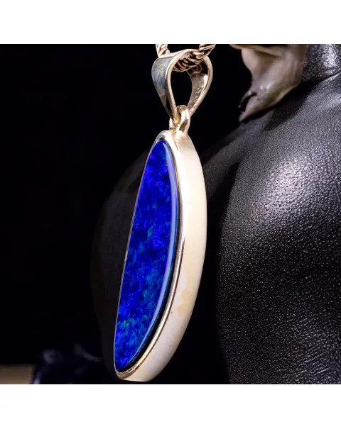 Ciondolo in Argento con Opale Boulder Australiano.