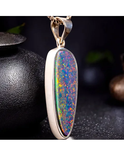 Opale Boulder Australiano in Ciondolo di Argento.