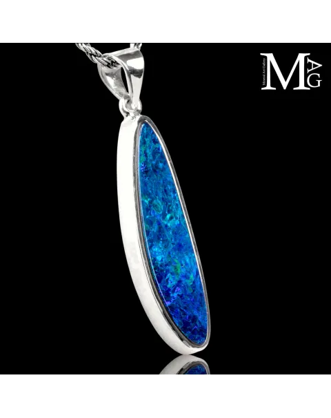 Ciondolo in argento con Opale Australiano di prima scelta.