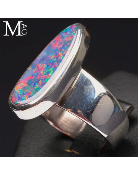 Anello in Argento 925 con Opale Australiano Play-of-Color.
