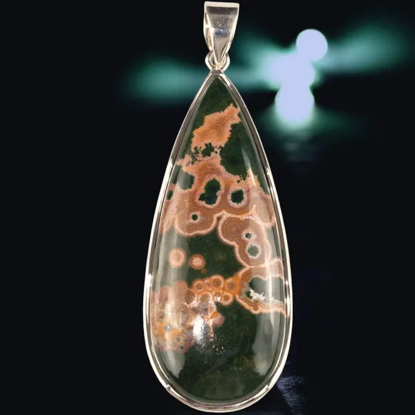 Elegante Ciondolo in Argento con Diaspro Oceanico Orbicolare.