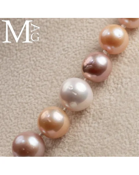 Collana Multicolore di Perle di Acqua Dolce.