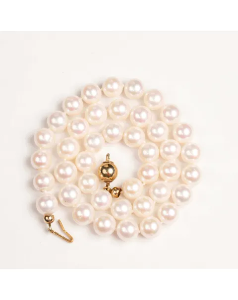 Collana di Perle d'Acqua Dolce: L'Incanto dell'Eleganza.