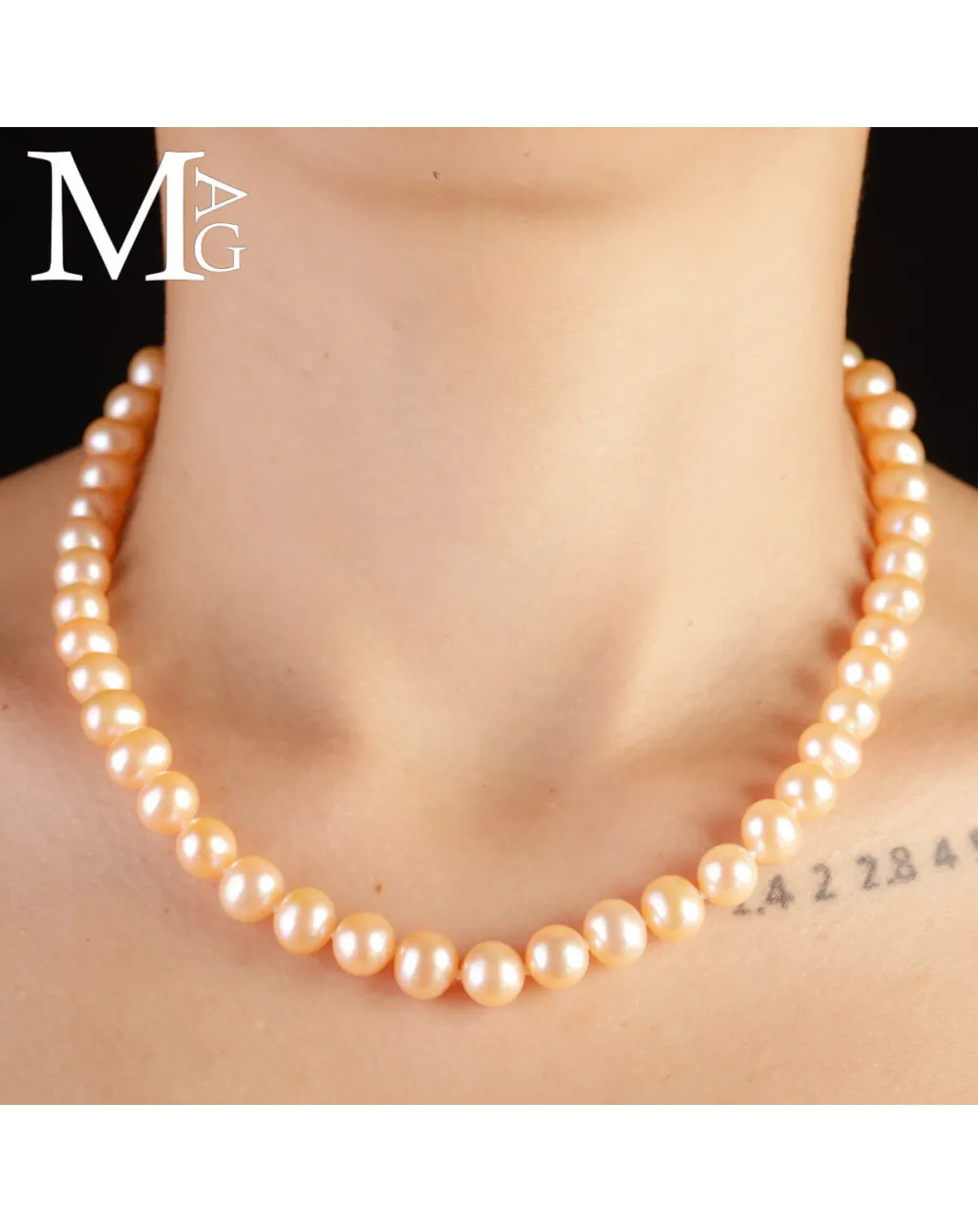 Collana in perle forma ovale – Rosa crema.