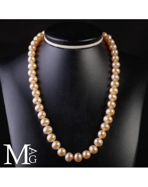 Collana in perle forma ovale – Rosa crema.