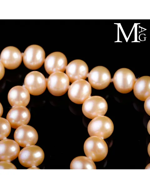 Collana in perle forma ovale – Rosa crema.