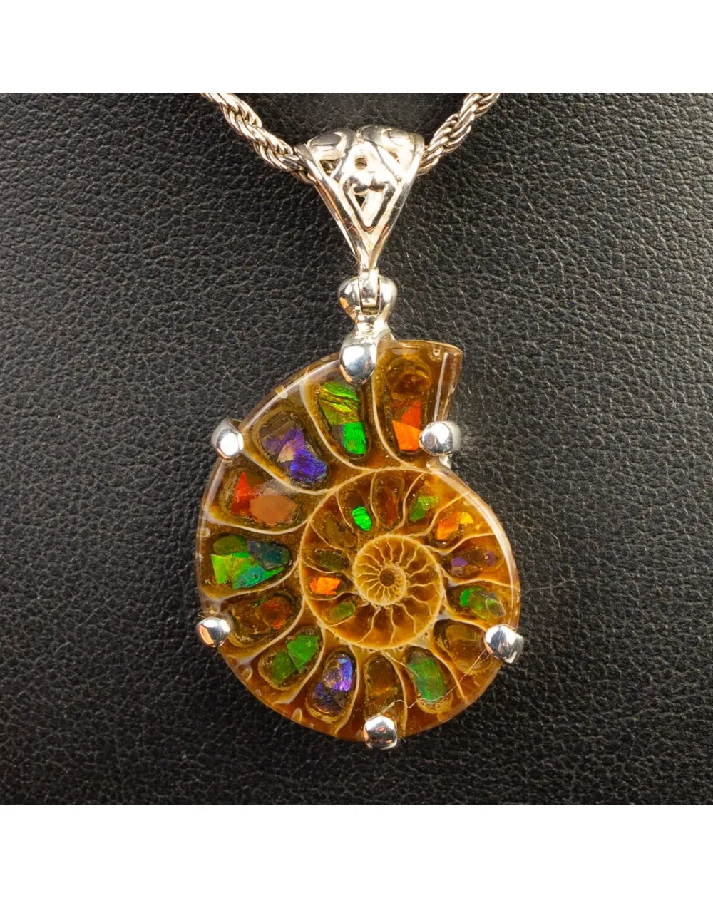 Ciondolo in argento :Ammonite con Ammolite