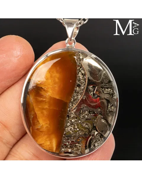 Gioiello in Argento con Ammonite Fossile.