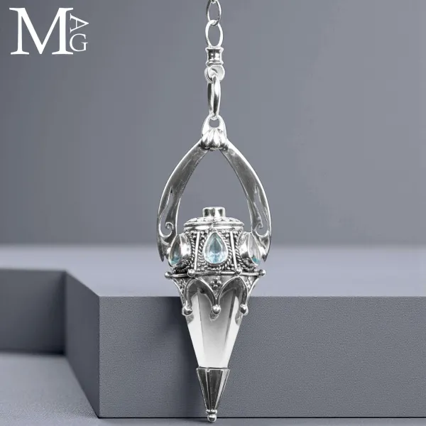Pendolo Gotico in Argento con Quarzo Ialino e Acquamarina.