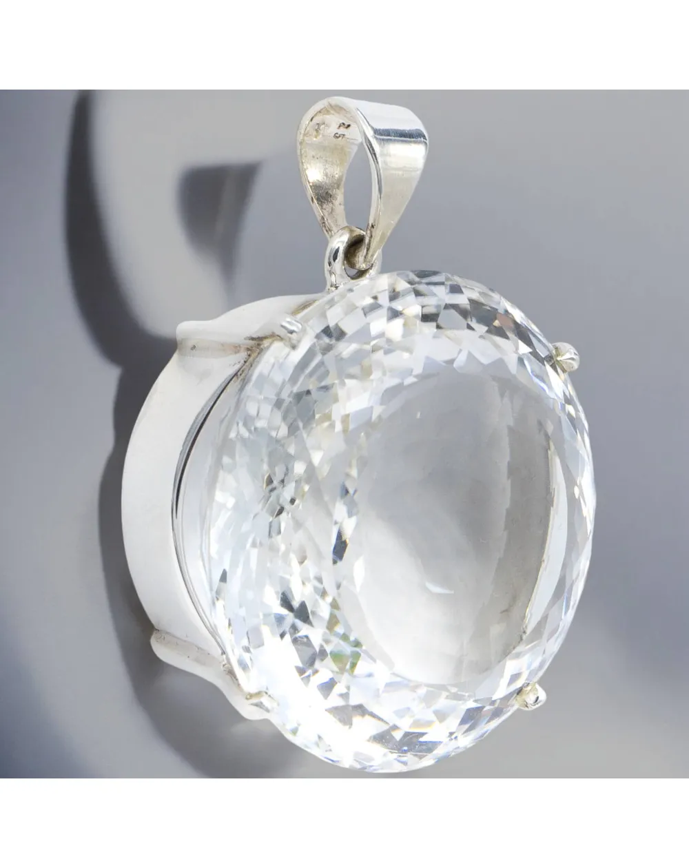 Ciondolo in Argento con Quarzo Extra chiaro Sfaccettato.