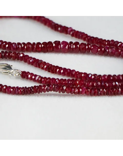 Raffinato Collier di Rubini "Sangue di Piccione" da 75 ct.